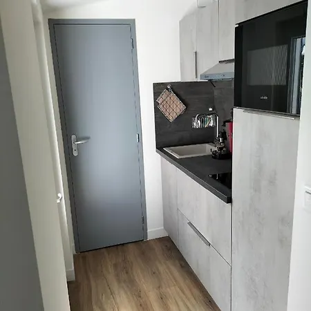 Terrasse, Intra-muros, Climatise Avec Wifi Apartment