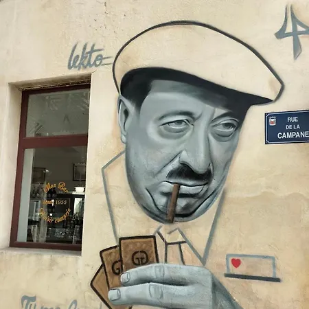 Terrasse, Intra-muros, Climatise Avec Wifi